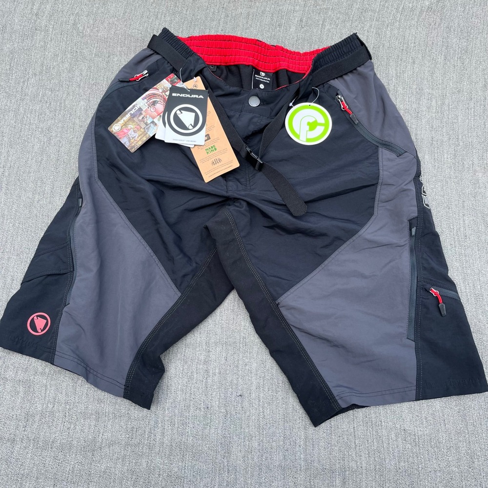 Endura Hummvee Short II MTB Cycling Shorts Black Grey Mens XL E8064GY/6 NWT